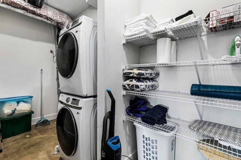 נאשוויל Brand New Condo Near Downtown Nash W Washer Dryer מראה חיצוני תמונה
