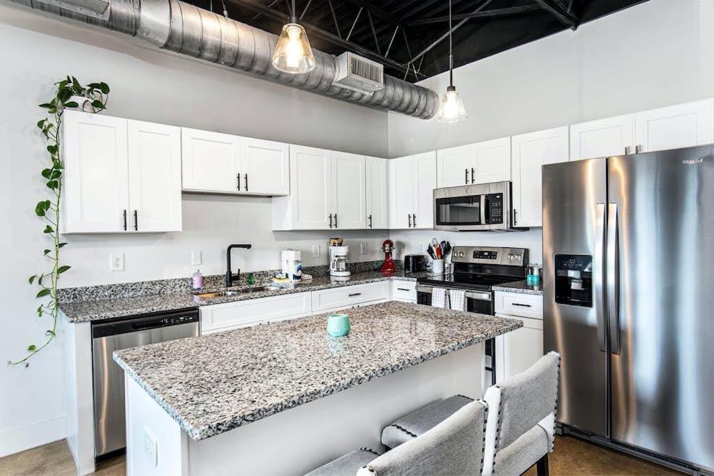 נאשוויל Brand New Condo Near Downtown Nash W Washer Dryer מראה חיצוני תמונה