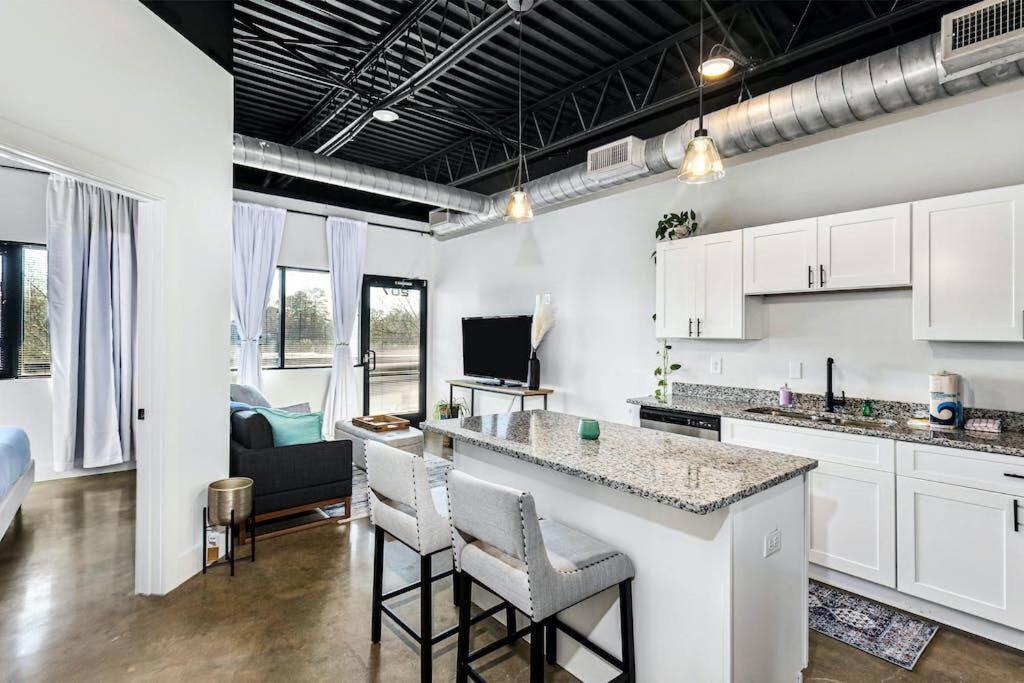 נאשוויל Brand New Condo Near Downtown Nash W Washer Dryer מראה חיצוני תמונה